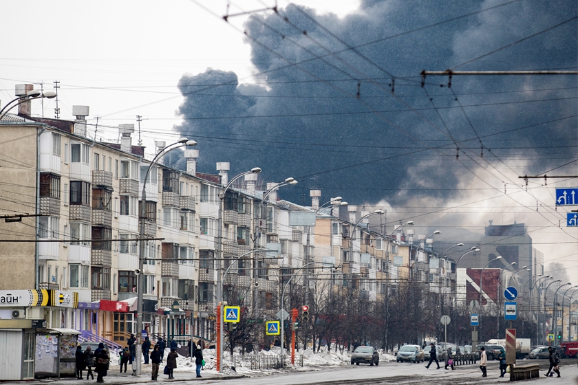 俄罗斯一购物中心发生火灾 已致37人遇难